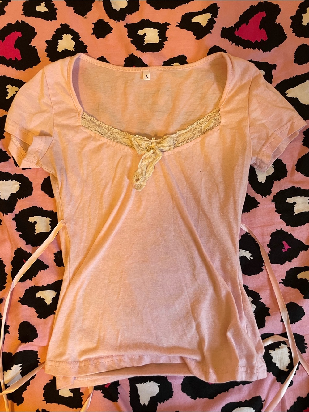 Women’s Lace-Trim Short Sleeve Tee — Pale Pink